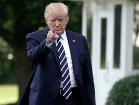 再挥政策大棒特朗普喊话：美国药价将下调59%