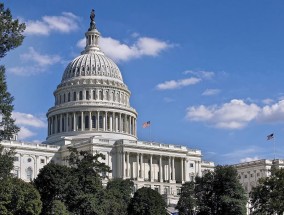 特朗普关税政策将反噬？共和党人担忧明年中期选举失利