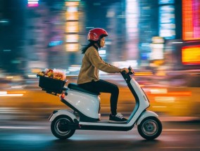 拒绝孩子回国躺平，一批中产父母送娃当厂妹、外卖员