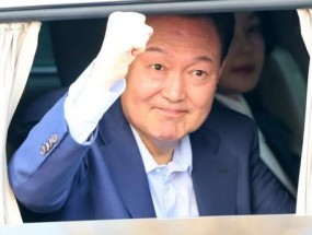 尹锡悦公审现场拒绝谢罪，面临最高死刑也要顽抗到底