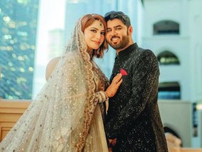 Neelam Muneer与粉丝分享了婚后继续演戏的重大新闻