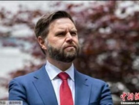 MAGA=“美国滚开”！强买格陵兰岛引发激烈反弹|国际识局