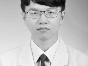 浙江35岁医师两台手术间隔休息时去世，同事回忆：他各方面都出色