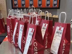 咖啡最低1.68元、门店日销千单，月薪5000的库迪店员忙到崩溃